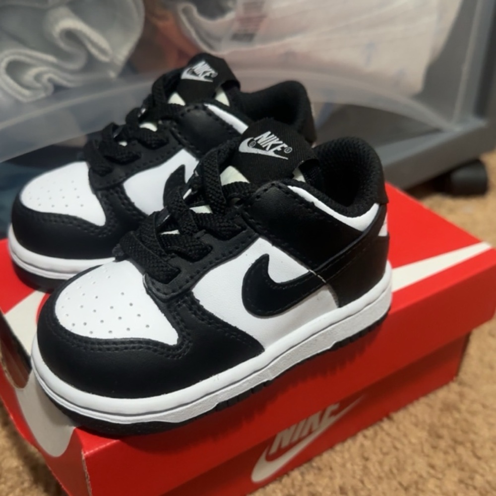 Panda dunks - Picture 3 of 3
